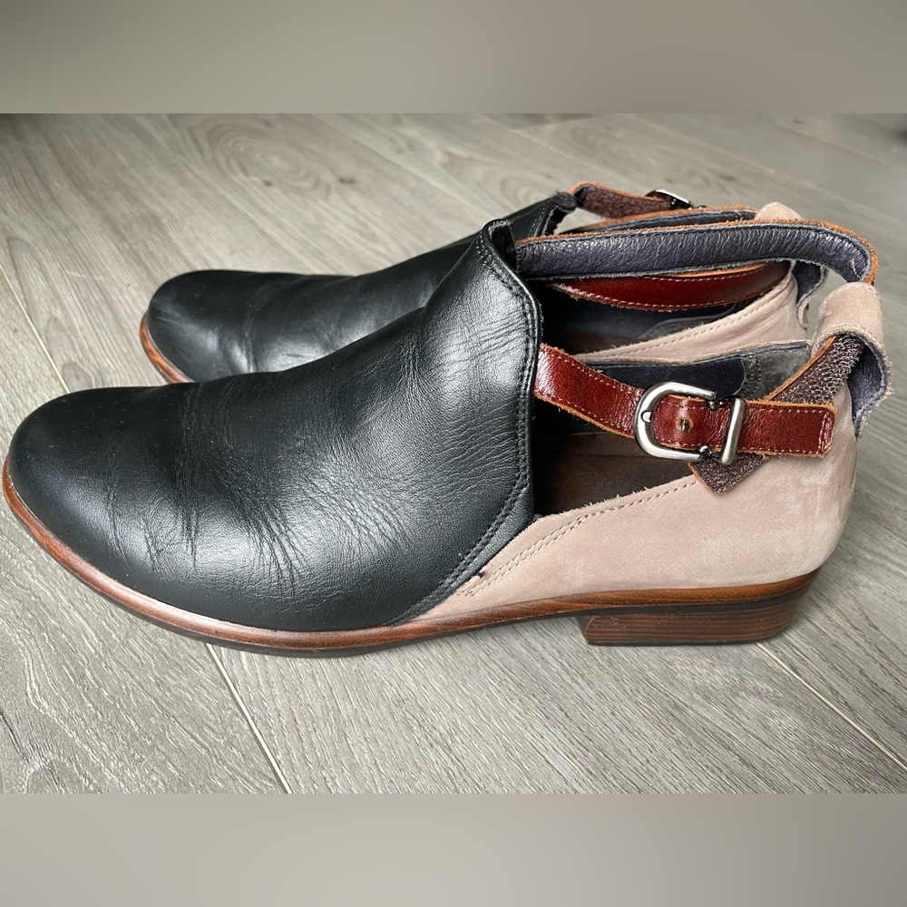 Naot - Kamsin Black Raven (40/9) EUC Black and Brown woman’s Leather Boots